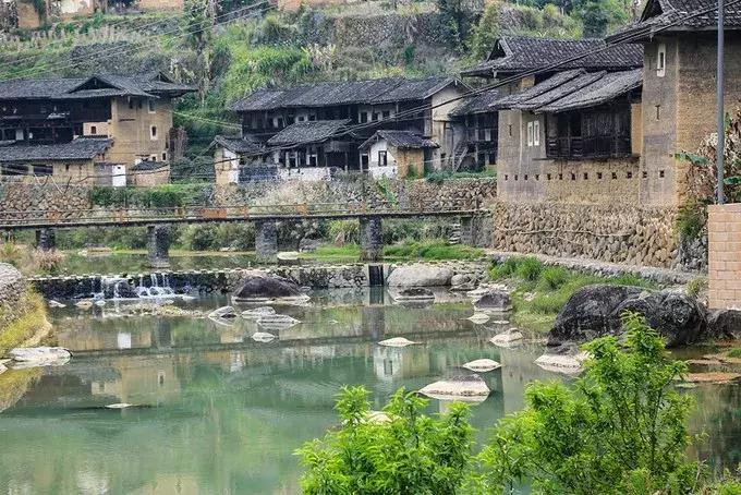 去漳州玩住厦门还是漳州,旅游去厦门还是去泉州