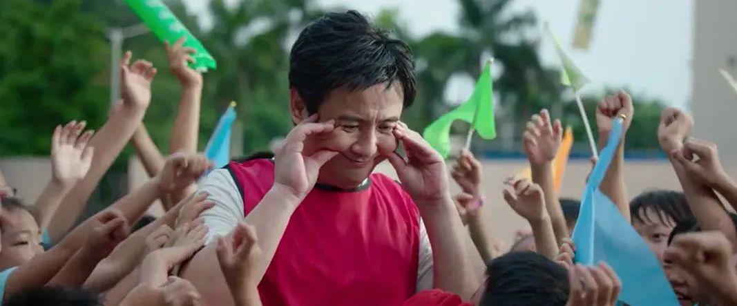 影后扮少女被群嘲,第一次当导演却演哭整个电影院