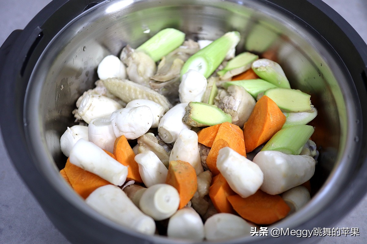 没有汽锅怎么做蒸菜,没有汽锅做汽锅鸡的家庭做法