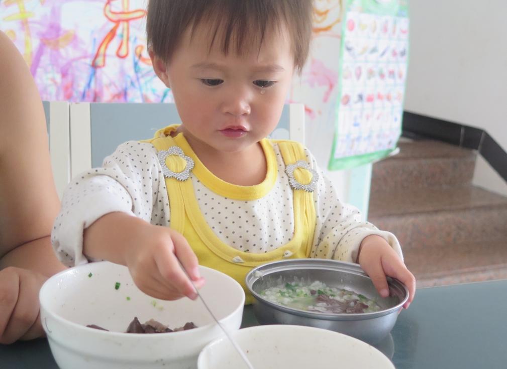 孩子早餐吃得少如何增加食欲,孩子吃多了消化不良最快解决方法