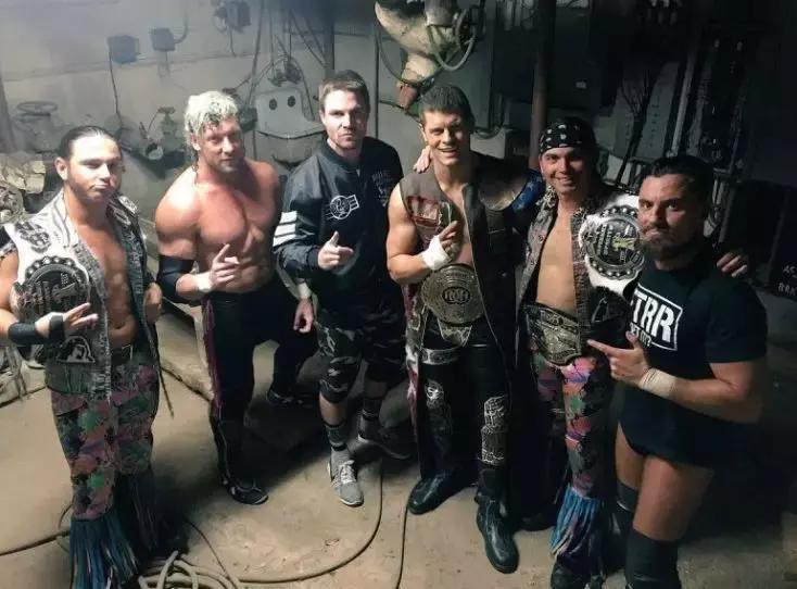 wwe打斯瓦辛格,施瓦辛格客串wwe摔角狂热完整版