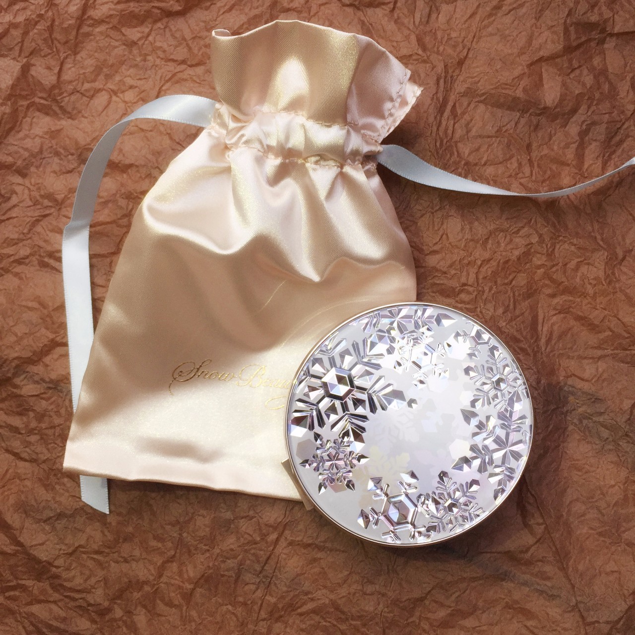 散粉粉饼傻傻分不清你用对了吗,蜜粉散粉区别真假