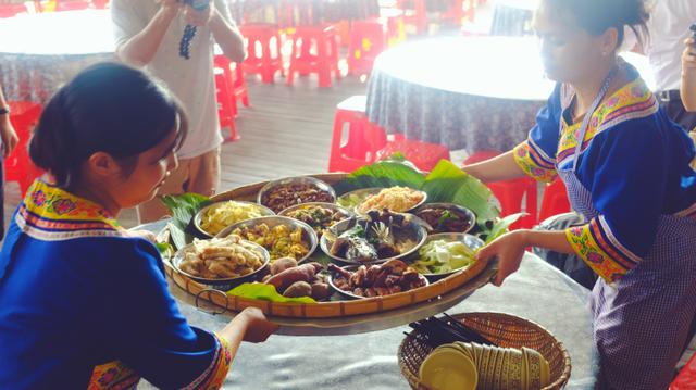 古寨、夕阳、界碑、待嫁的壮族姑娘，广西，原来这么美