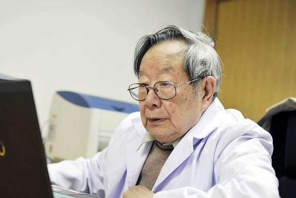 骆抗先浅谈乙肝自愈,乙肝临床治愈央视新闻