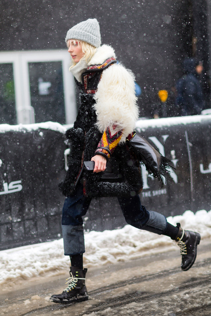 靴子夏季穿搭马丁靴,适合夏天穿的女靴马丁靴