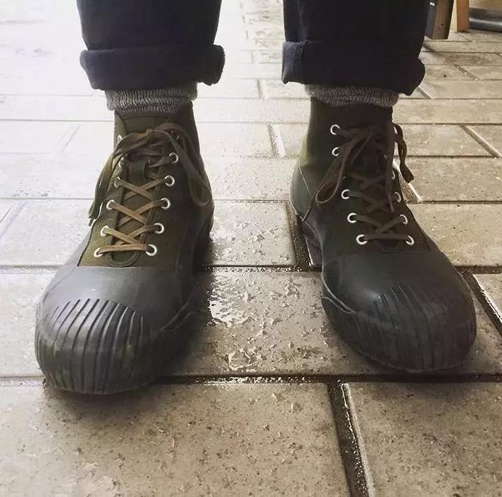 帆布鞋匡威vans,匡威帆布鞋和vans哪个好