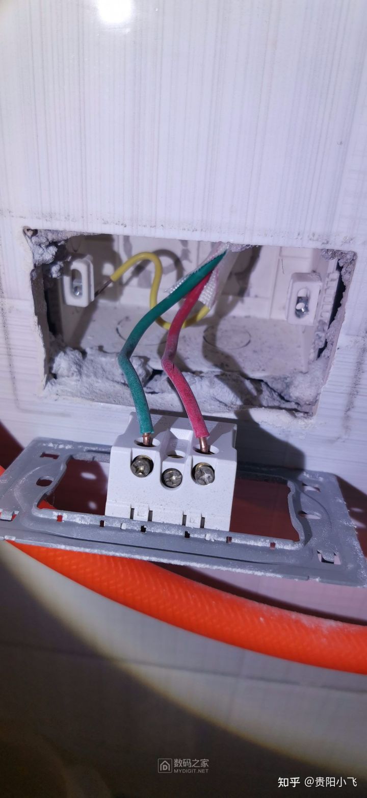 传福即热式电热水器维修,厨宝热水器即热式拆解