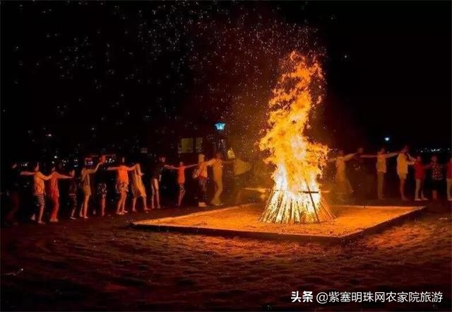 兴隆县花市村煎饼王农家院,承德兴隆煎饼的做法