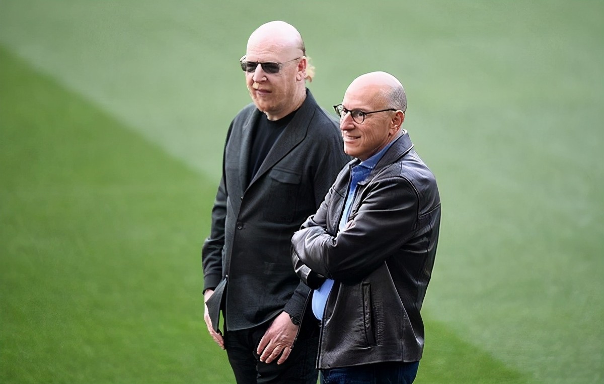 7号球衣足球明星c罗,曼联新七号c罗