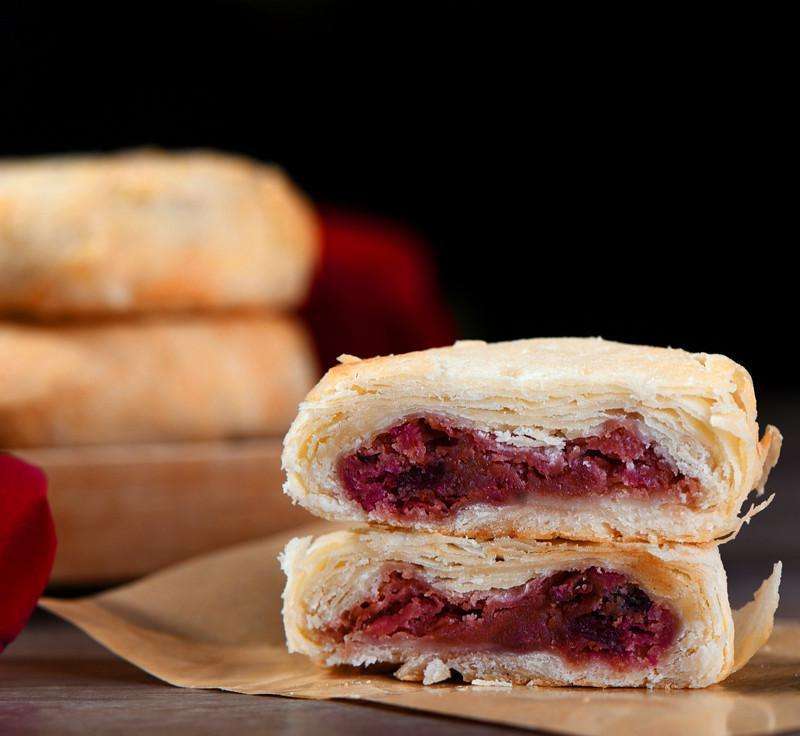 云南特产正宗云南鲜花饼,云南鲜花饼品鉴视频