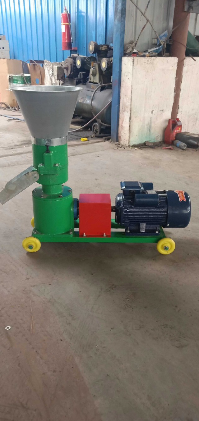 饲料颗粒机，玉米颗粒机，草料颗粒机18538021951