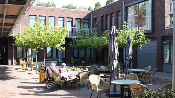 全球首家失忆小镇，所有居民都忘了自己是谁、来自哪里….