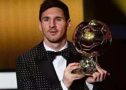 从侏儒症到巨人梅西,从侏儒到一代球王