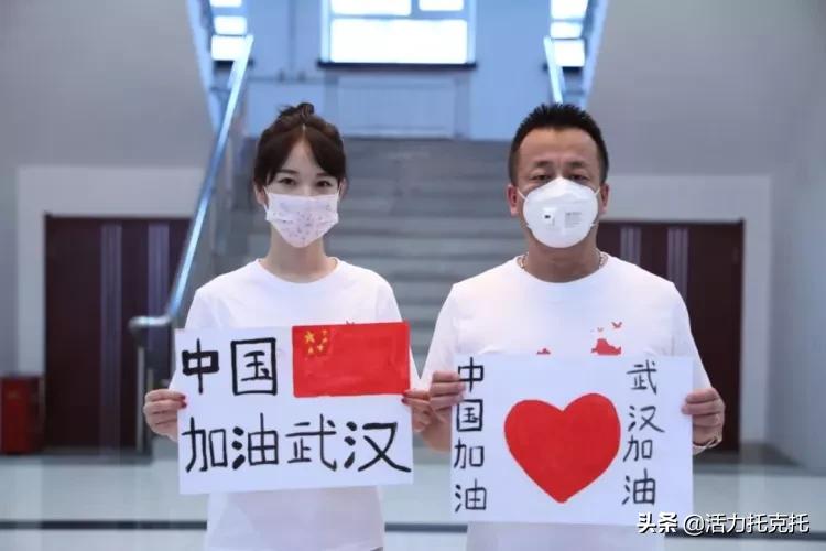 白衣礼赞致敬最美逆行者,致敬逆行者礼赞劳动者