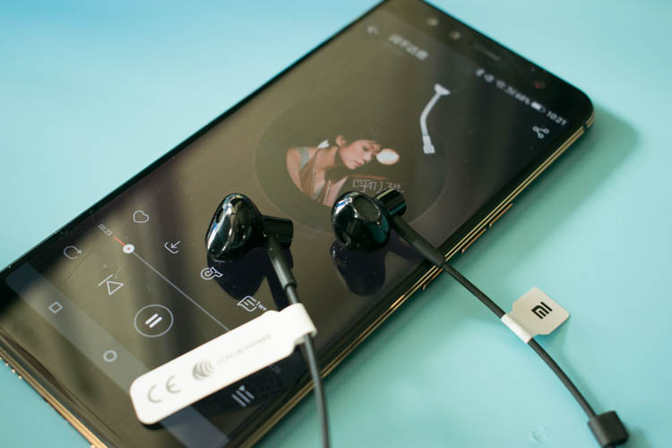 小米青春版耳机如何？是否还是最佳性价比？终于有机会实测了一下