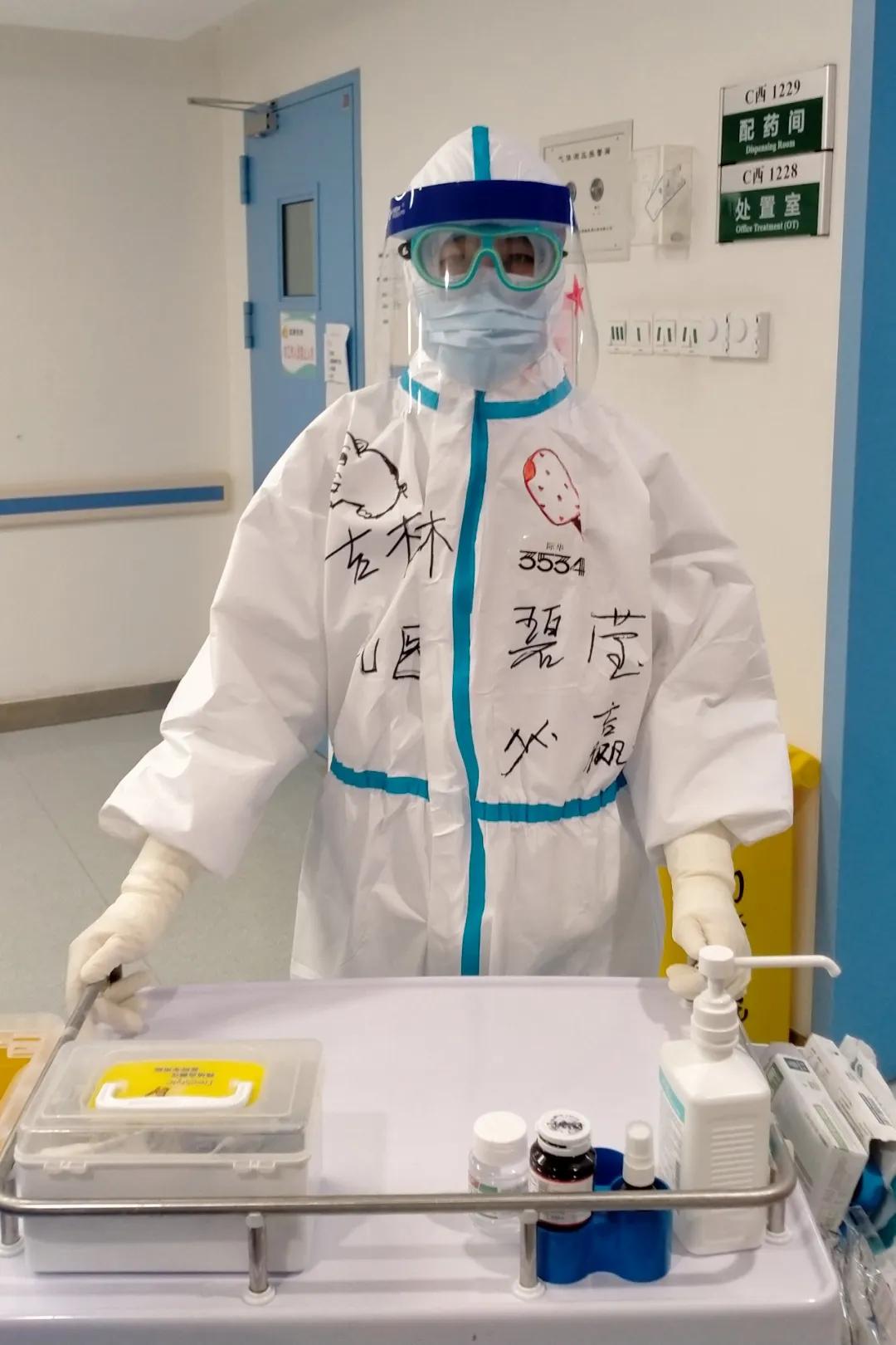 致敬2020每一个逆行的背影,回顾2019年消防员最美逆行背影