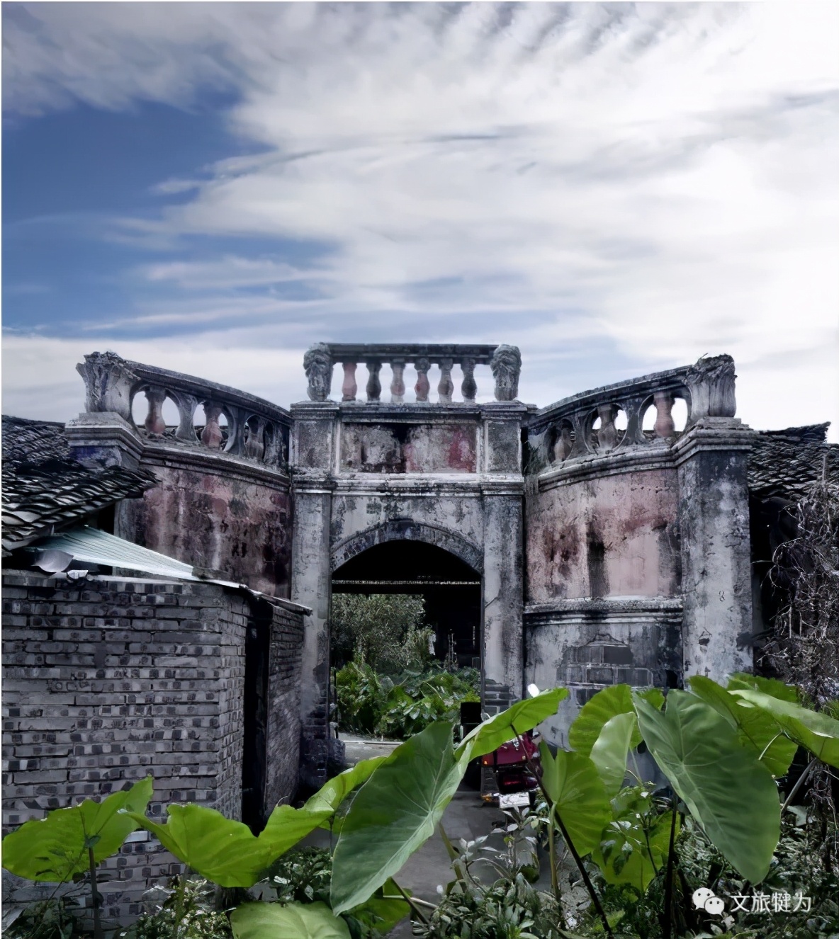 乐山古镇有哪些好吃的 (乐山攻略一日游古镇)