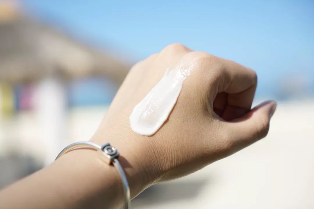 秋冬季哪款面霜好用,秋冬适合干皮补水锁水最好的面霜