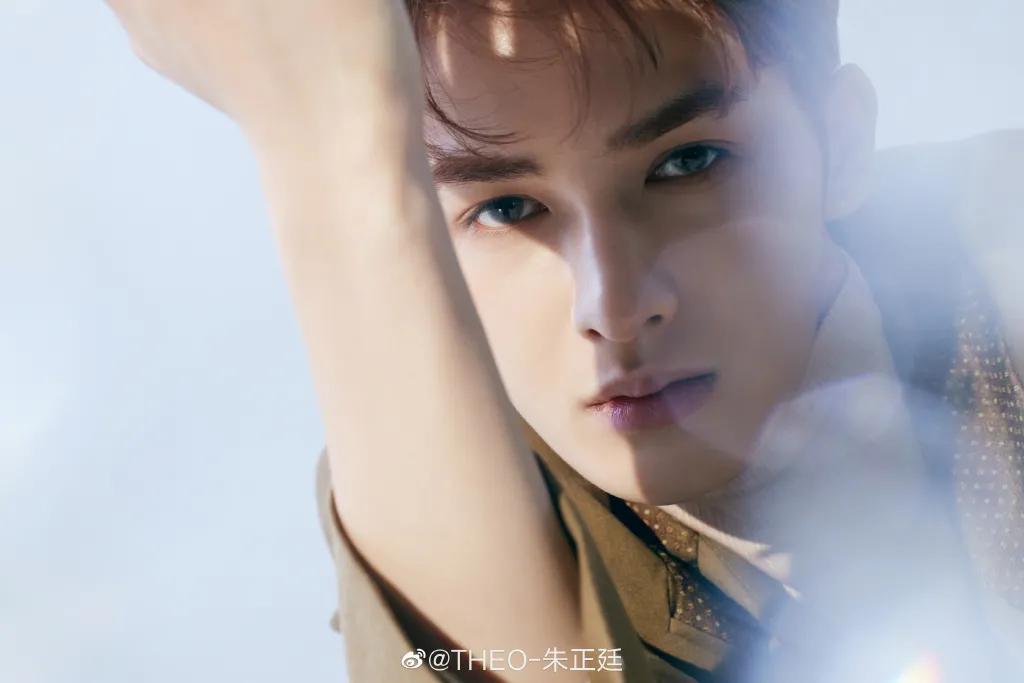 男爱豆顶级贵公子颜？清冷疏离的外表下却藏着柔和纯良的心