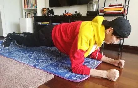 湖北这所乡村小学全年体育装备已安排！奥运冠军接力转发撑起爱~