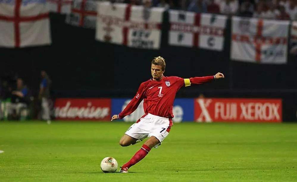 梅西任意球直接破门贝克汉姆,贝克汉姆评价梅西的任意球