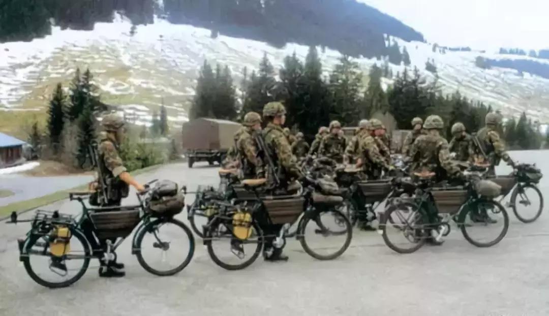 骑自行车耍红缨枪就能cos赵子龙?古代真正的骑马打仗什么样?