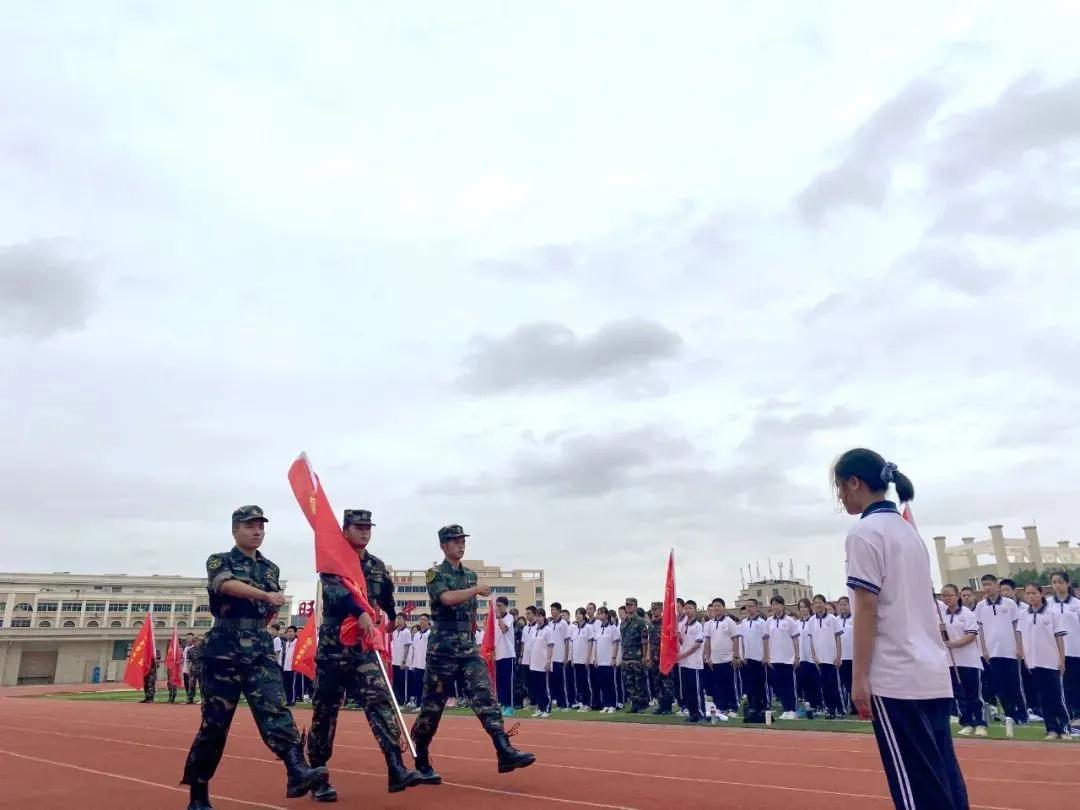 石狮八中什么时候军训,石狮八中军训最新视频