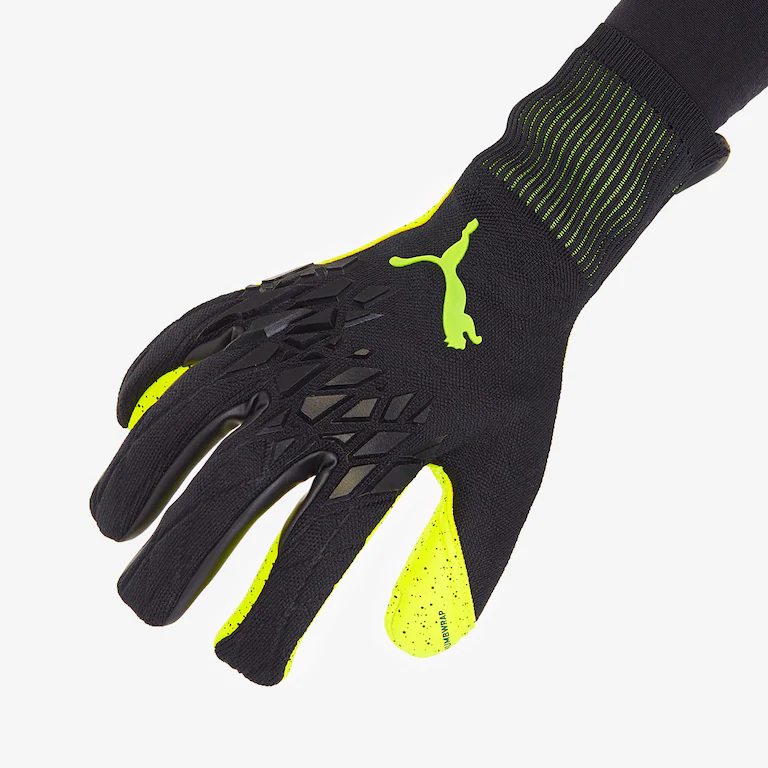 puma和adidas门将手套哪个好,puma守门员手套新款