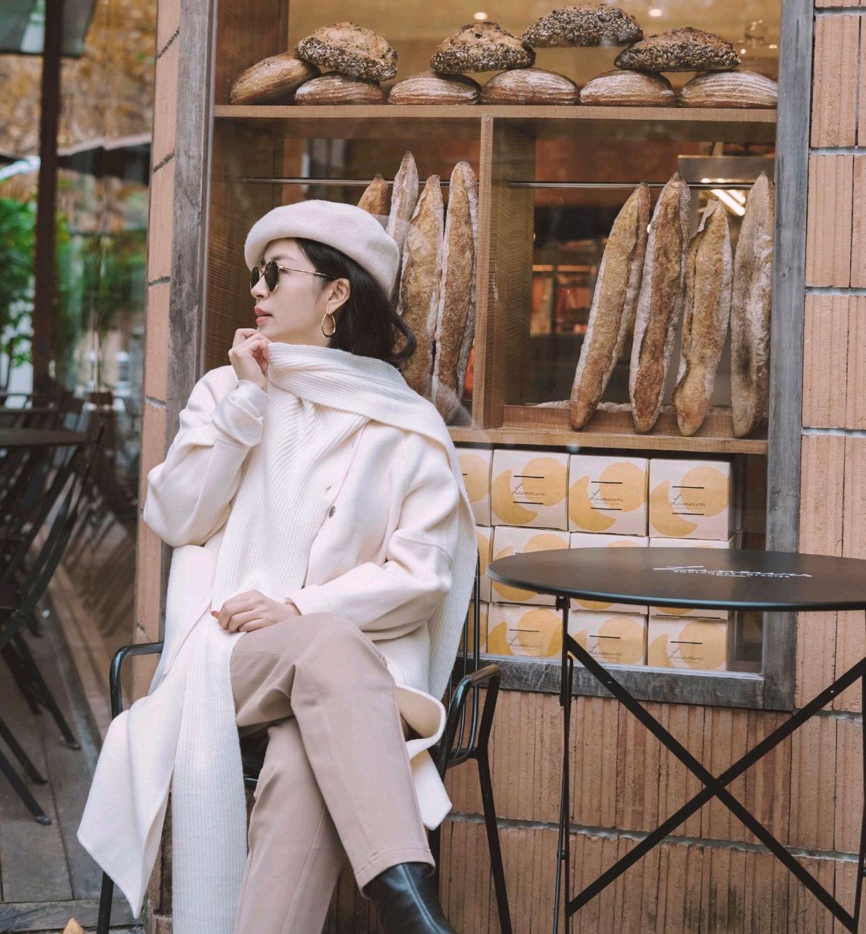 高端驼色毛呢大衣穿搭高级感,呢子大衣配直筒裤穿搭高级感