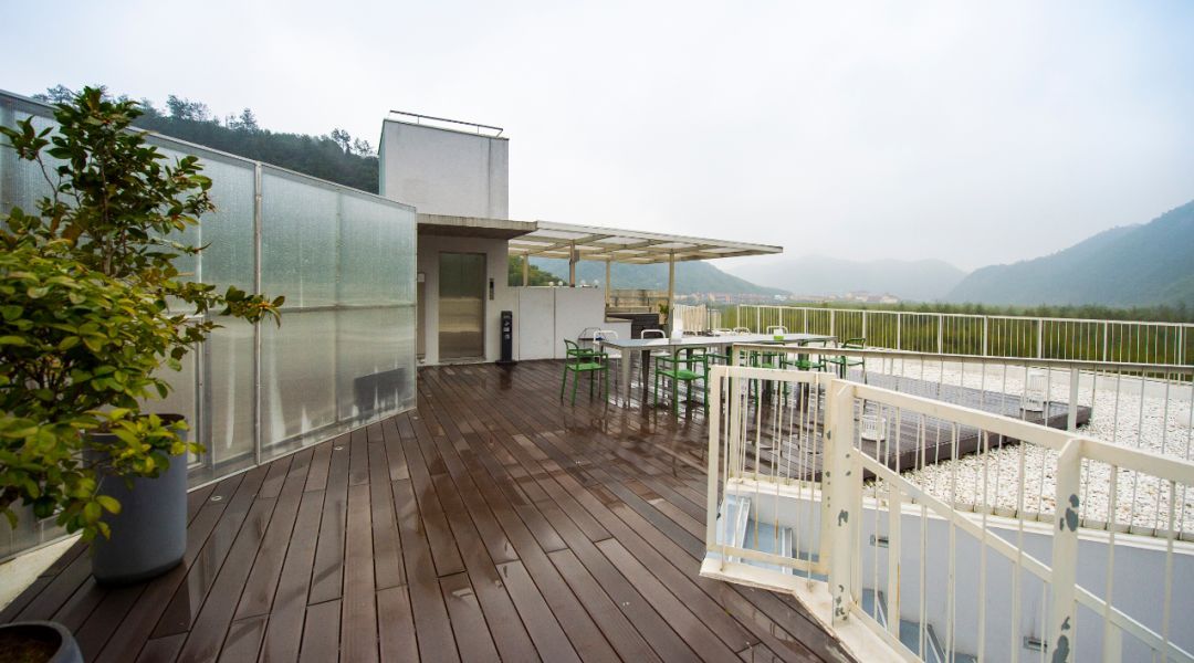 重回校园体验青春懵懂,重回校园体验大学生