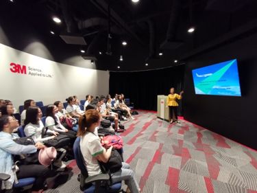 跟“长江学者”学金融、品丰盛学术大餐，看浙师学子如何逐梦新港