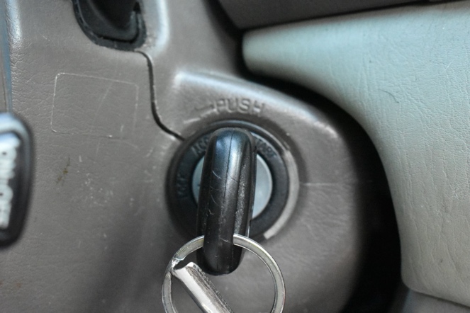 中庸之道2030,05款佳美2.4试驾