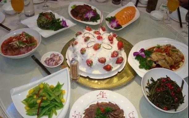 娘家借钱不借是什么意思,娘家借钱给婆家人不还怎么解决