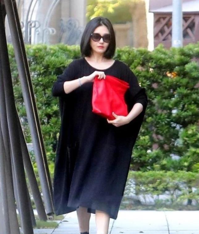 40岁的女人不显老的秘诀,47岁大s近照曝光瘦了太多状态