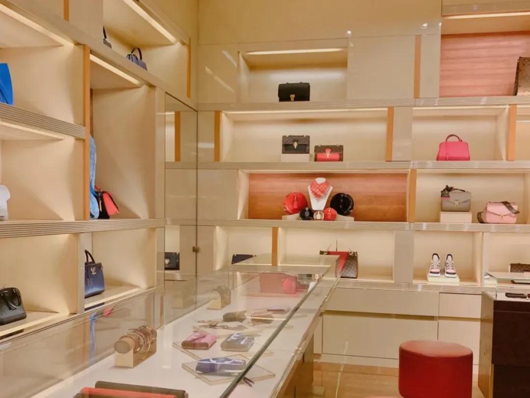 上海外滩十大奢侈品店,魔都奢侈品一条街