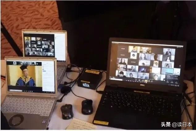 画面太搞笑！日本一大学举行云毕业典礼，结果搞成了“僵尸大会”