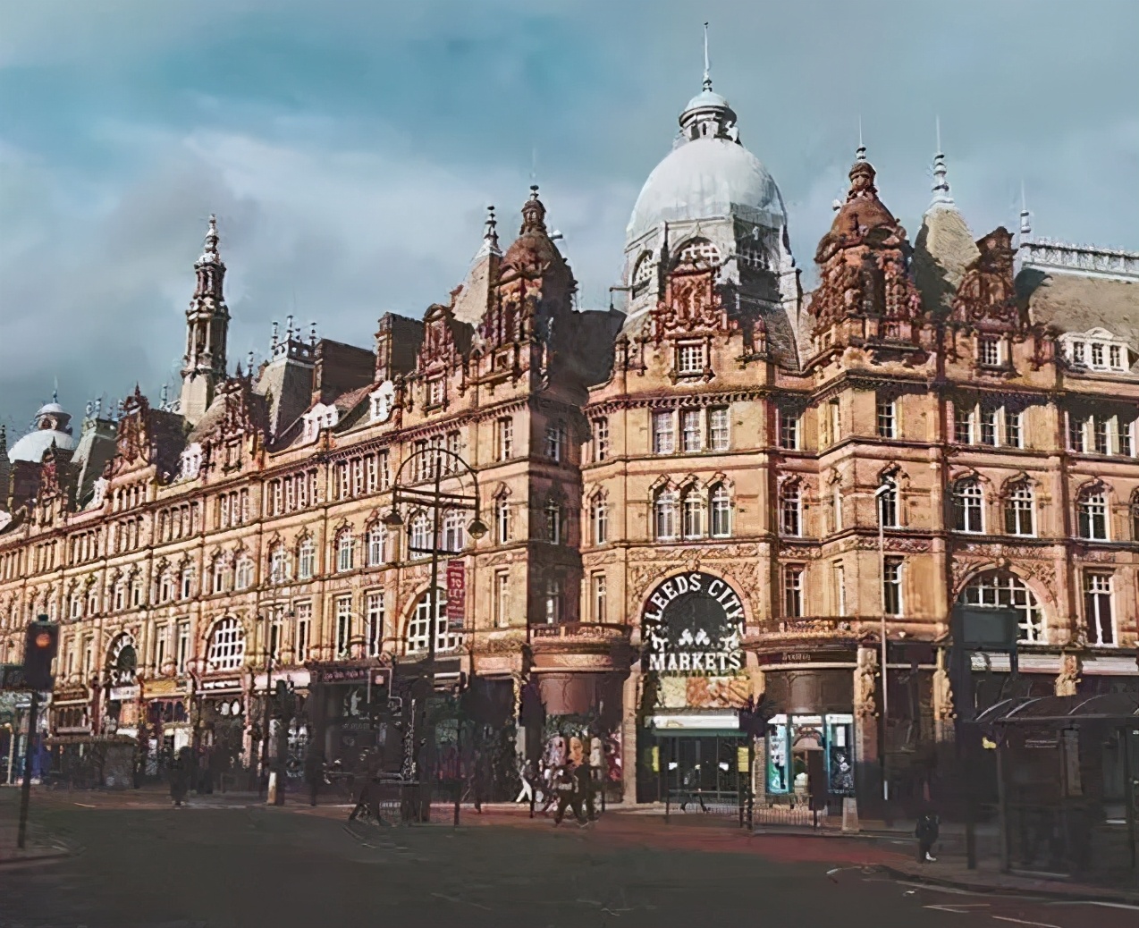 英国利兹大学值得读吗,留学英国利兹大学秋季