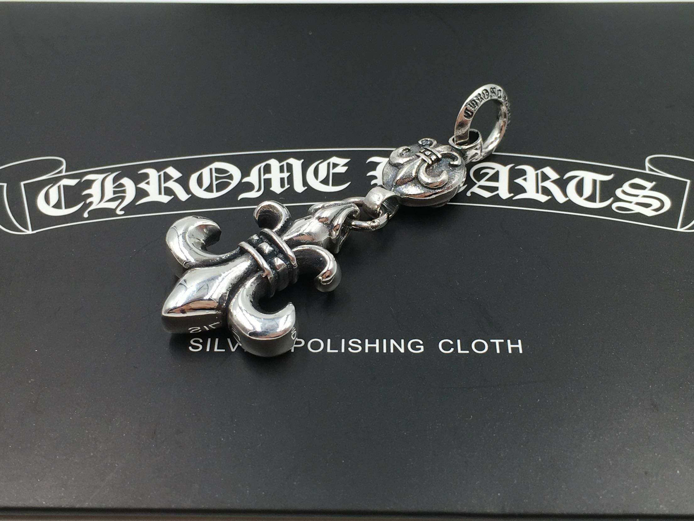 谢霆锋收藏限量版克罗心,谢霆锋克罗心船锚项链同款