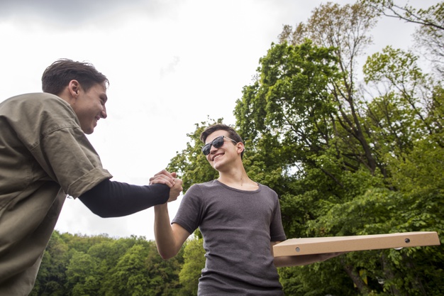 怎么做抖音号月入10万技巧,新手做抖音如何快速赚钱