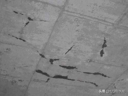 房间楼板一圈开裂怎么加固,新楼板开裂加固最佳方法