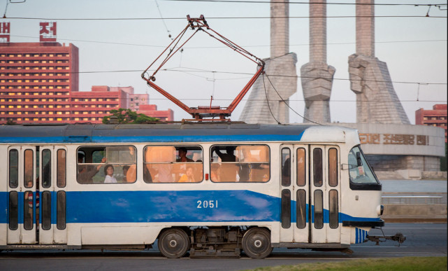 朝鲜人坐公交车视频,朝鲜人坐公交的视频
