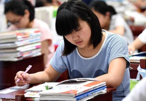 中考落榜的职高生未来的出路如何,中考落榜可以报哪些中专或者职高