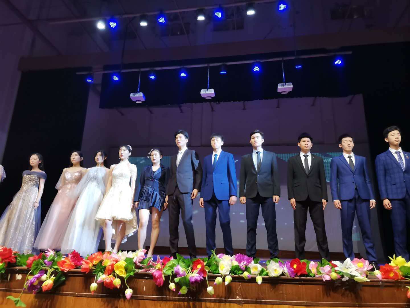 济南世纪英华实验学校2019,世纪英华实验学校毕业典礼