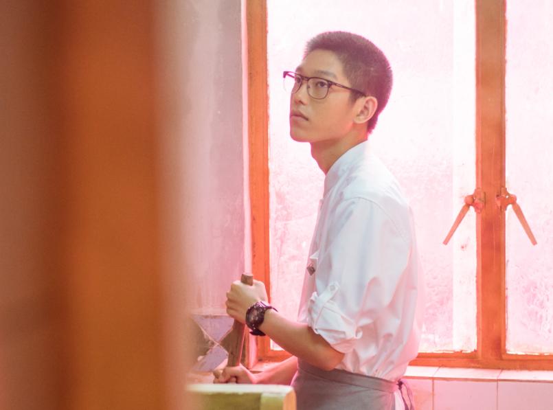 周冬雨和王锵发布会,王锵周冬雨最新视频