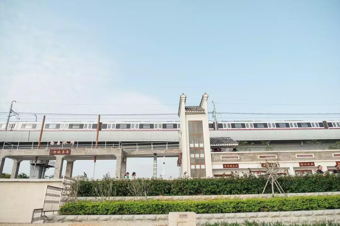 鍥烘垗杩欓噷鍝噷鏈夊ソ鐜╃殑,鍥烘垗鐮佸ご杩欓噷娴蜂笂鏄粈涔堟ˉ