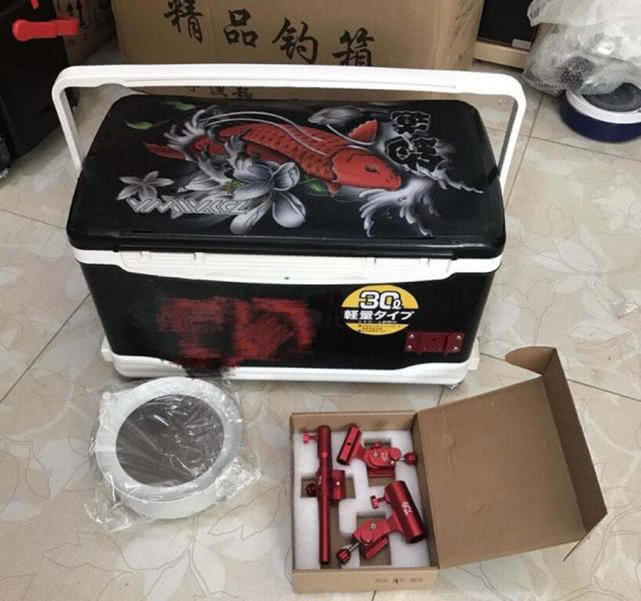 新手选择钓椅和钓箱哪个实用,到底是钓箱好还是钓椅好