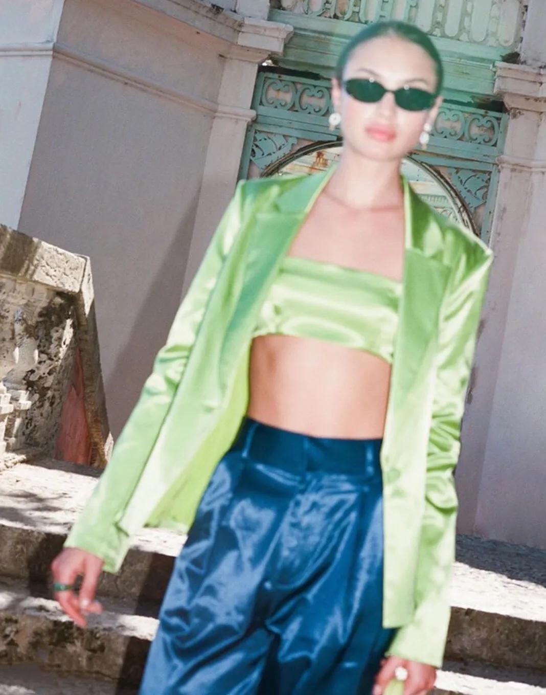 一套西装又正式又休闲,30-35岁女性春季穿搭西装