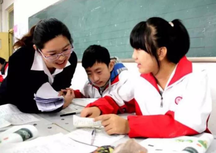 有编制的师范专业好就业么,师范专业就业前景及出路