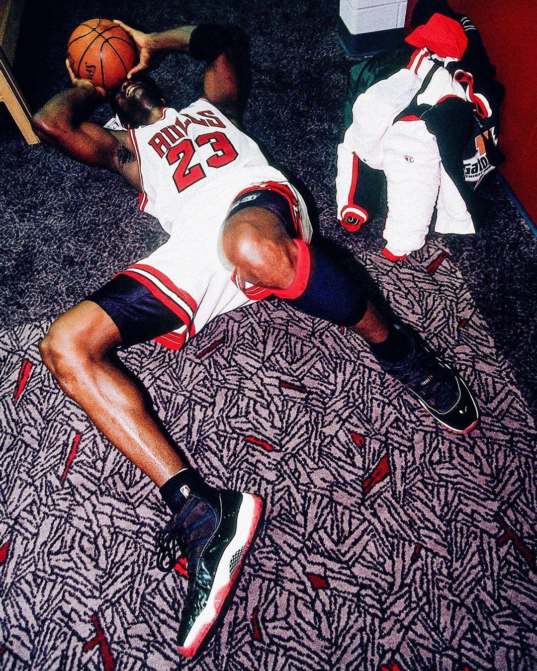 多家潮店被砸抢，JR斯密斯殴打*行游**白人，乔丹坐不住了