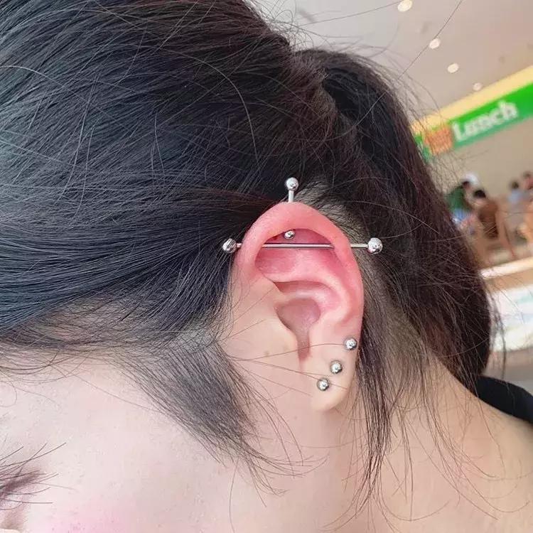 想打耳洞又怕打了不好看,想打耳洞但是怕耳洞长脏东西